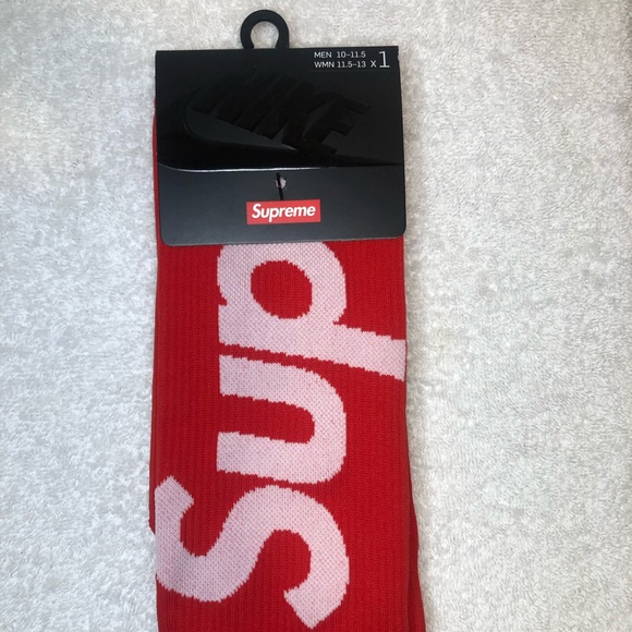 ⚠️SOLD⚠️ Supreme Nike Lightweight Crew Socks Size 10-11.5 - Picture 2 of 3